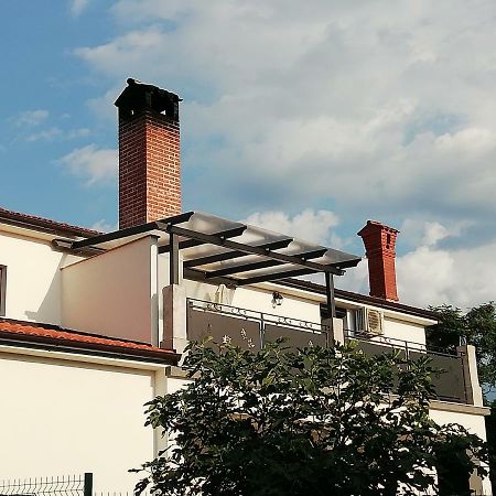 Apartmani Roberta Jurdani Exterior photo